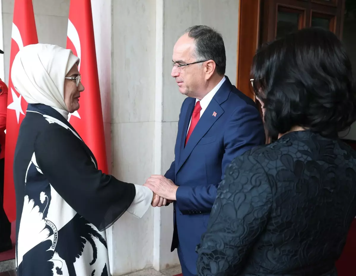 Emine Erdoğan, Arnavutluk Cumhurbaşkanı’nın eşi Armanda Begay ile görüştü