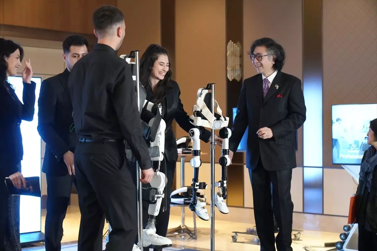 Giyilebilir Robot Teknolojisi İstanbul’da Tanıtıldı