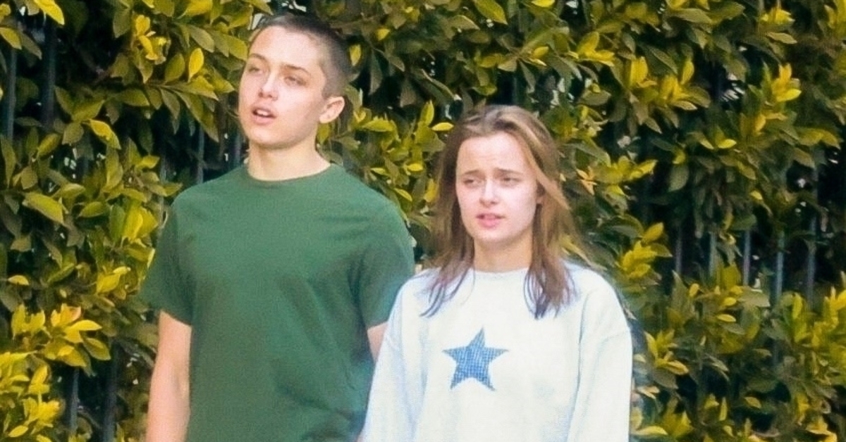 Angelina Jolie ile Brad Pitt’in ikizleri Vivienne ve Knox kardeşler alışverişte