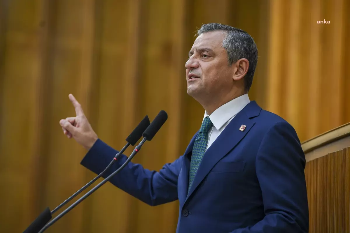 Özgür Özel’den Mahruki’ye Destek