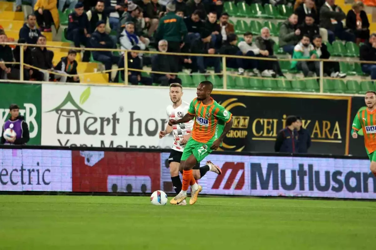 Alanyaspor – Gaziantep FK İlk Yarı Golsüz Geçti