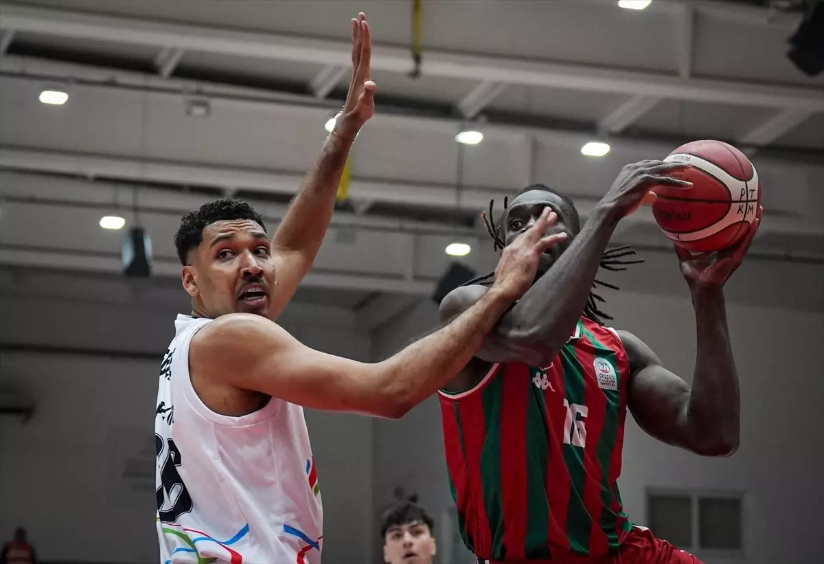 Aliağa Petkimspor, Karşıyaka’yı 83-82 Yendi