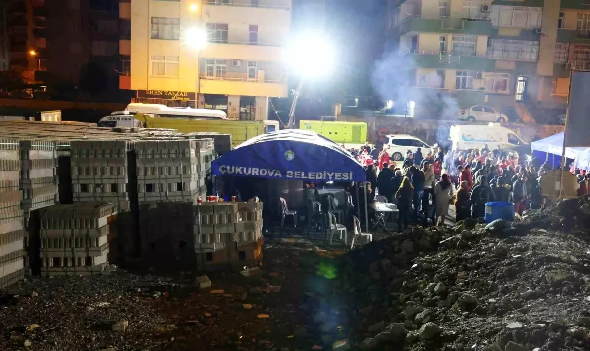 Alpargün Apartmanı’nda Tepki: İnşaat Malzemesi Bırakıldı