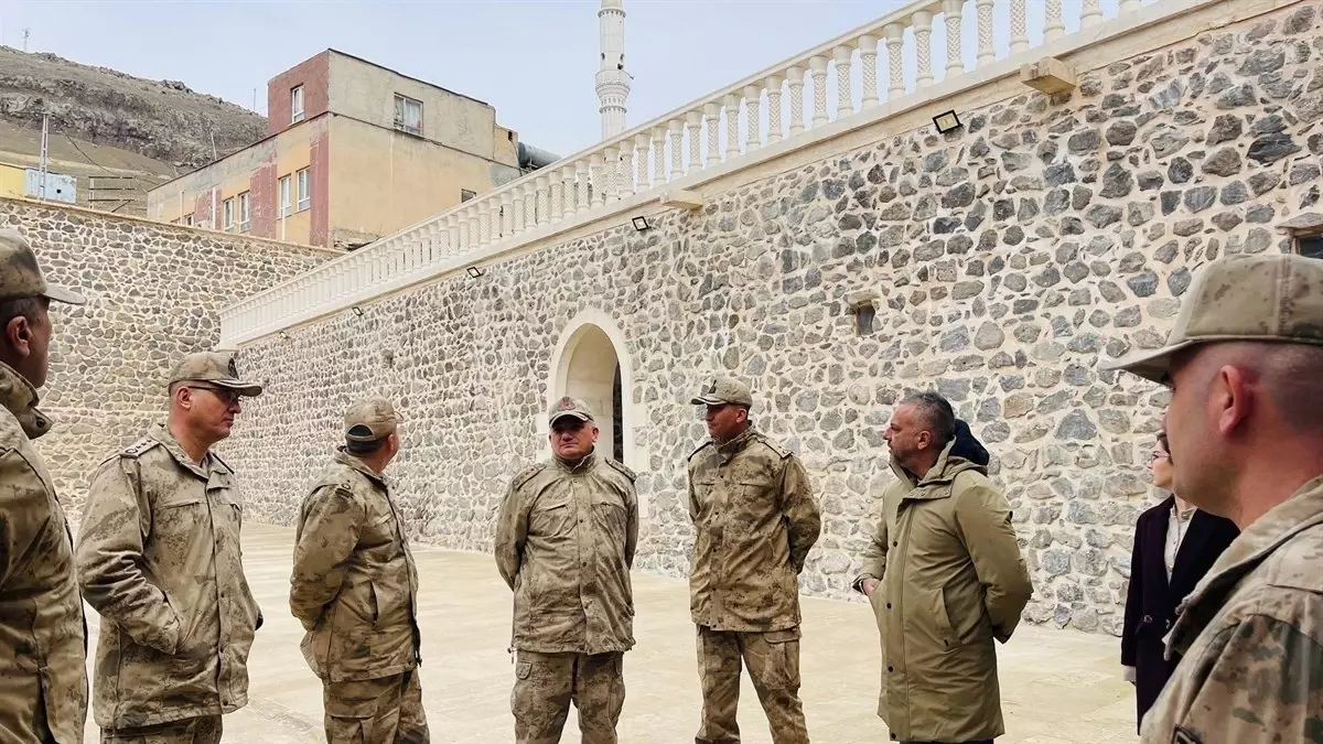 Jandarma Heyeti Mor Kuryakos Manastırı’nı Ziyaret Etti