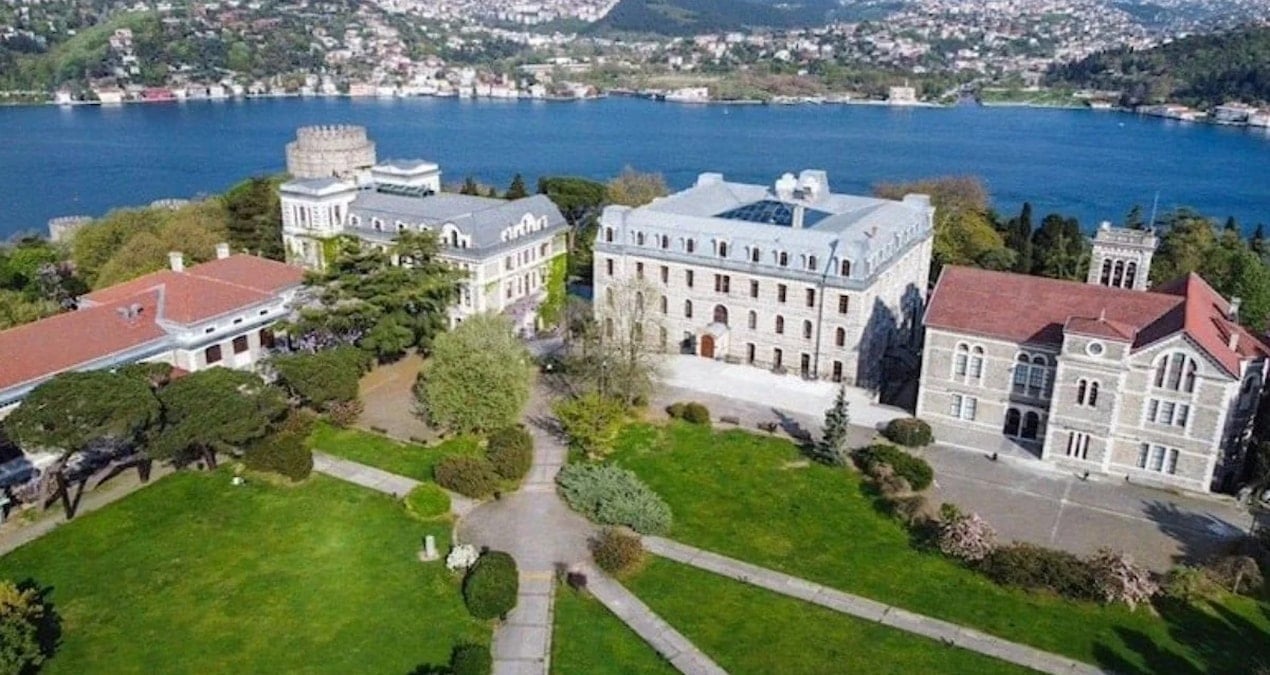 Boğaziçi Üniversitesi rektörlüğü şimdi de öğrenci kulüplerini yasakladı!